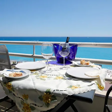 Wonderful On Sea Apartment *